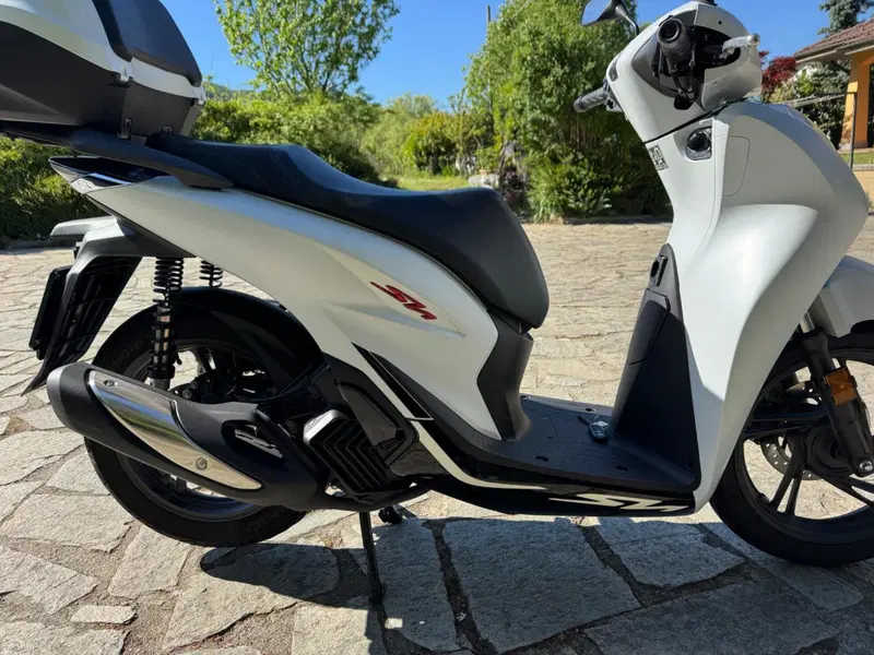 Honda SH 125i Sport (2022 - 23) (2)