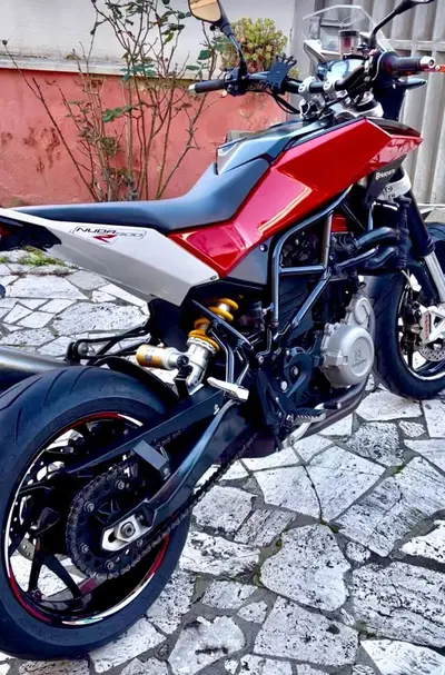 Husqvarna Nuda 900 R ABS (2011 - 13) usata
