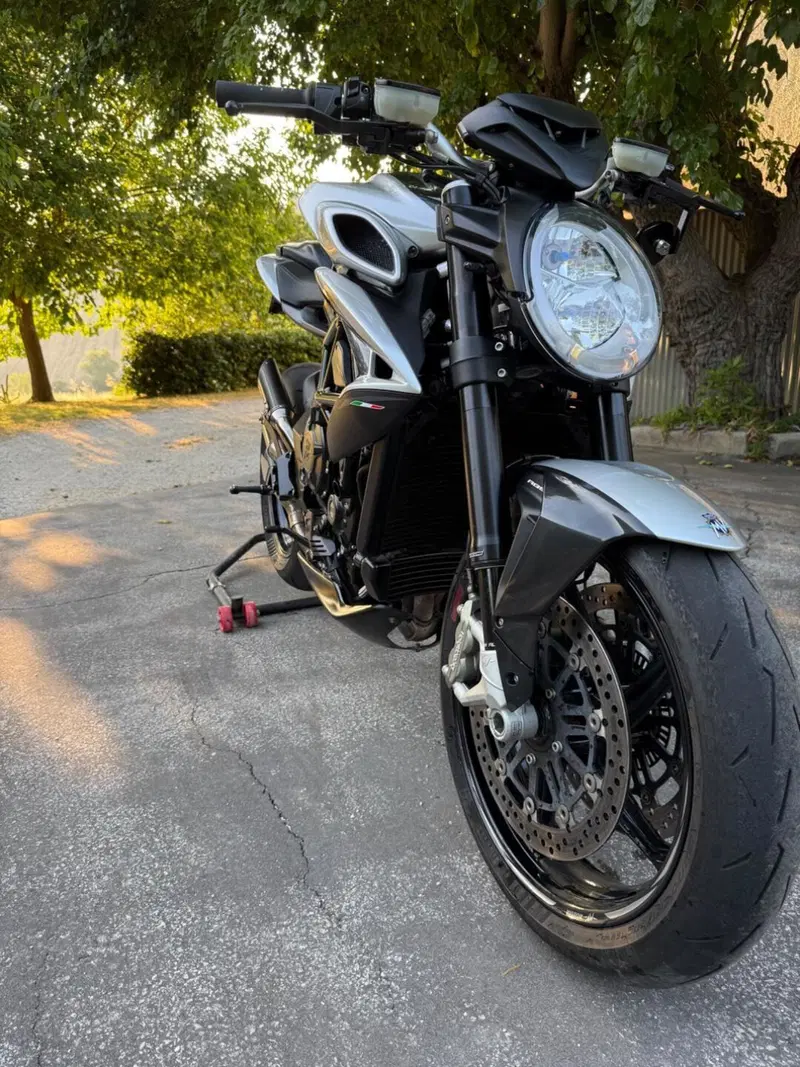 MV Agusta Brutale 800 RR (2017 - 20) (2)