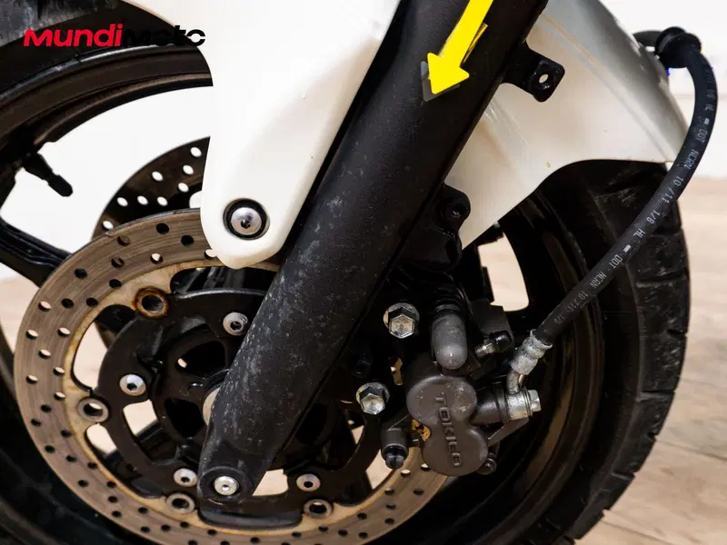 Suzuki Gladius 650 SFV (2009 - 15) (15)