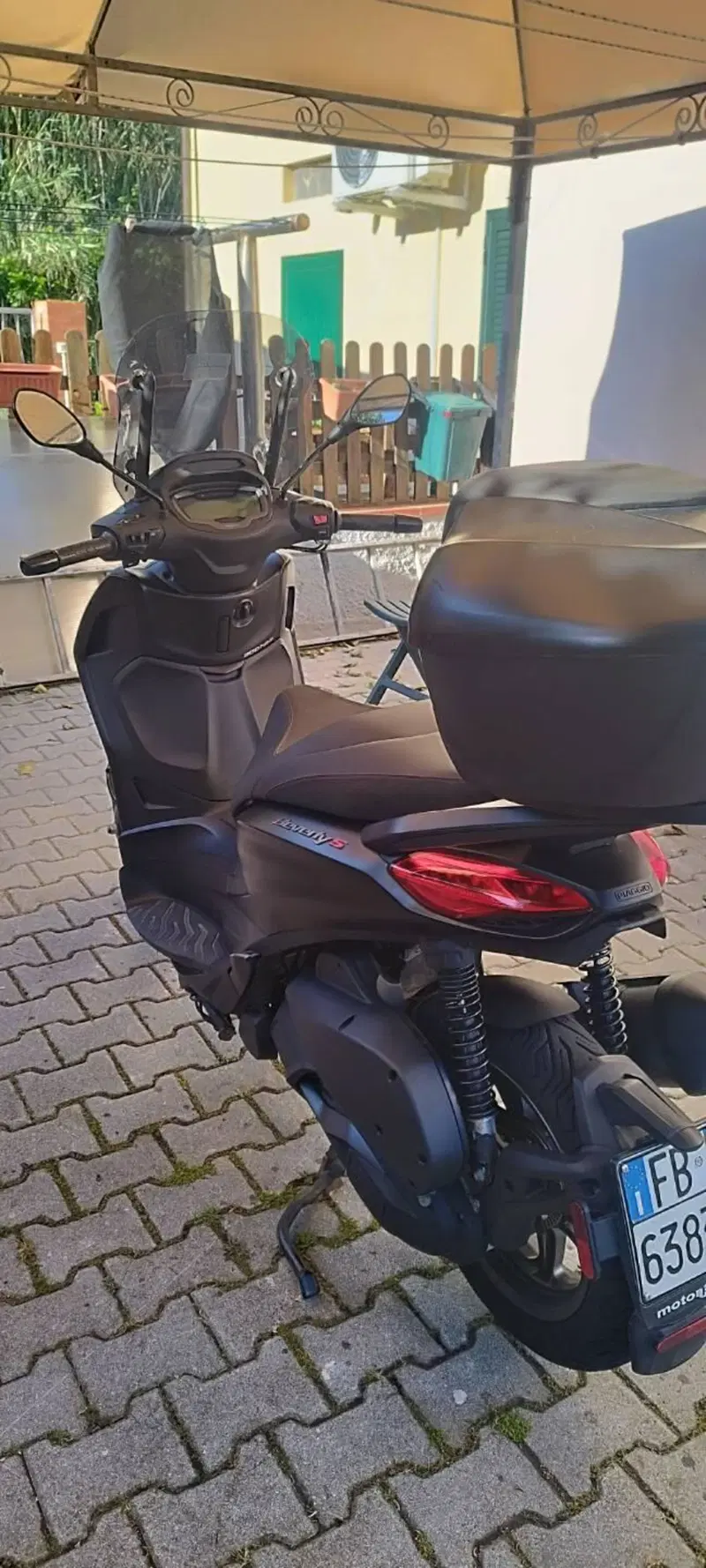 Piaggio Beverly 300 S ABS-ASR (2021 - 25) (2)