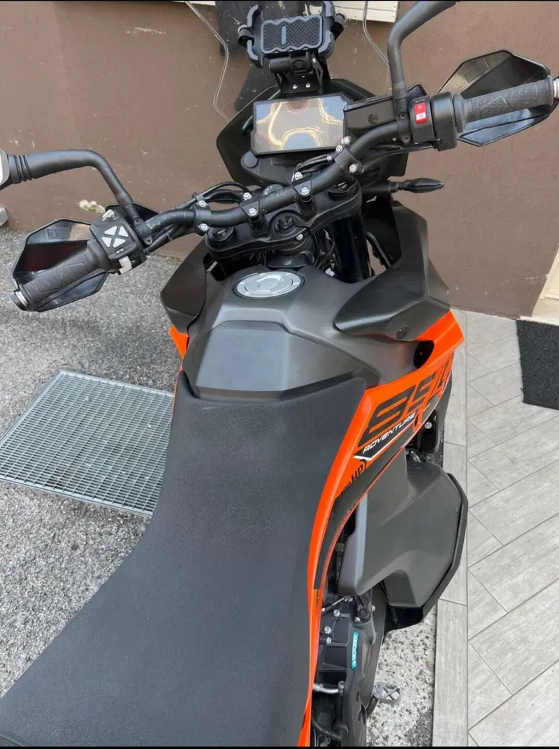 KTM 890 Adventure (2022) (3)