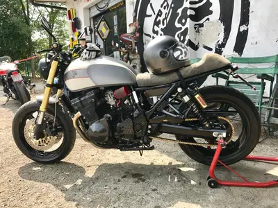 Suzuki GSX 750 (1998 - 03) usata