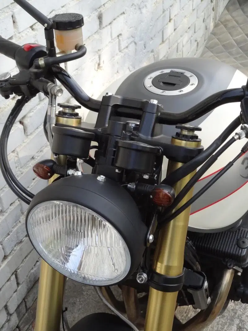 Suzuki GSX 750 (1998 - 03) (9)
