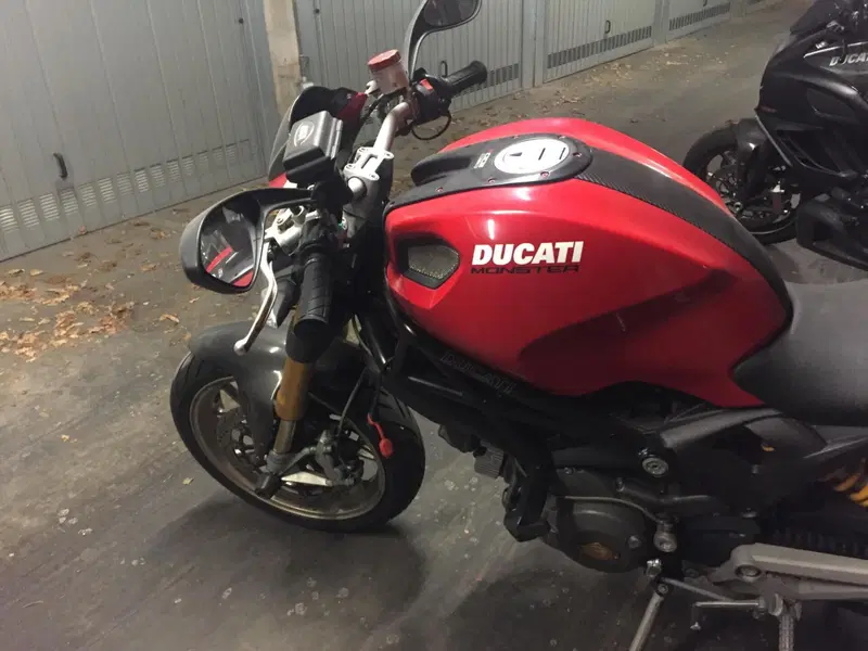 Ducati Monster 1100 S (2009-10) (4)