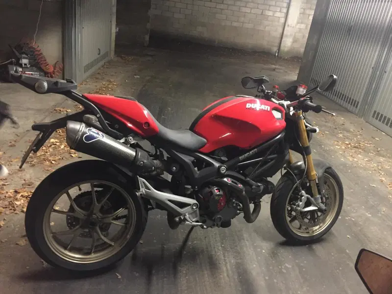 Ducati Monster 1100 S (2009-10) (10)
