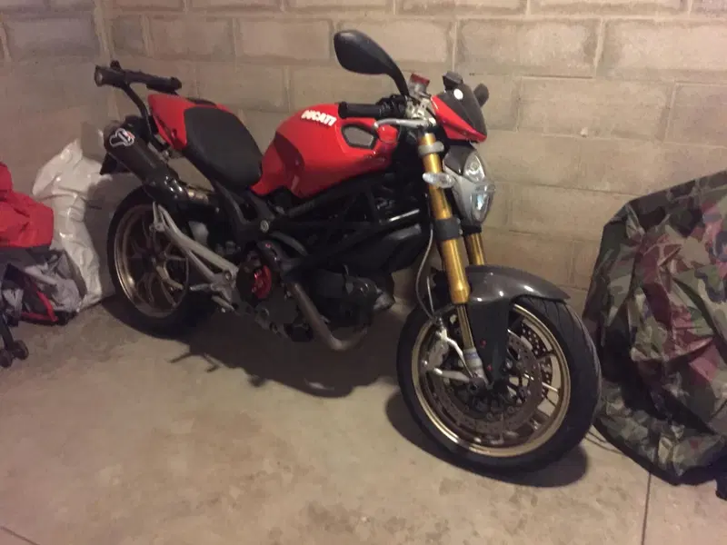 Ducati Monster 1100 S (2009-10) (11)