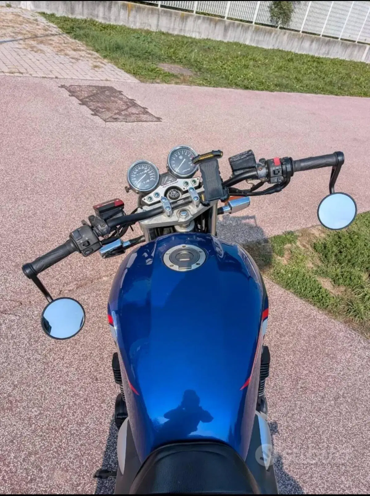 Yamaha XJR 1300 (1999 - 02) (4)