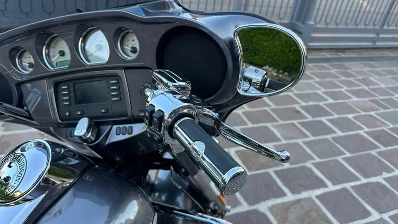 Harley-Davidson 1690 Street Glide Special (2014 - 16) - FLHX (12)