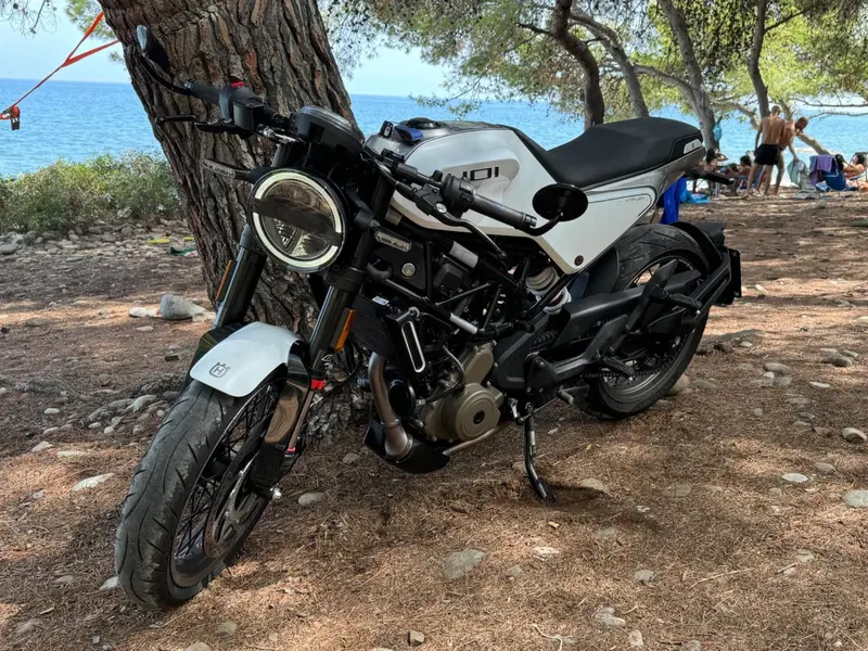 Husqvarna Vitpilen 401 (2024 - 26) (2)