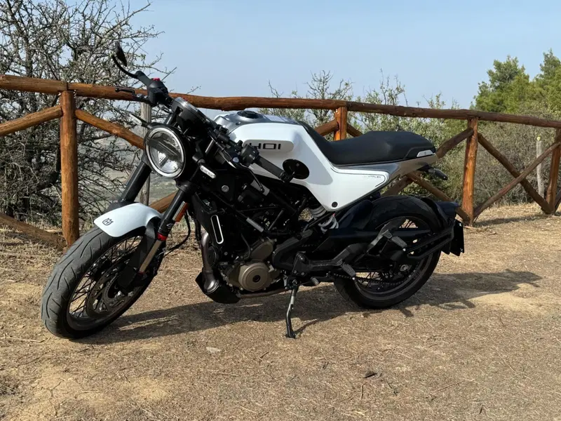 Husqvarna Vitpilen 401 (2024 - 26) (3)