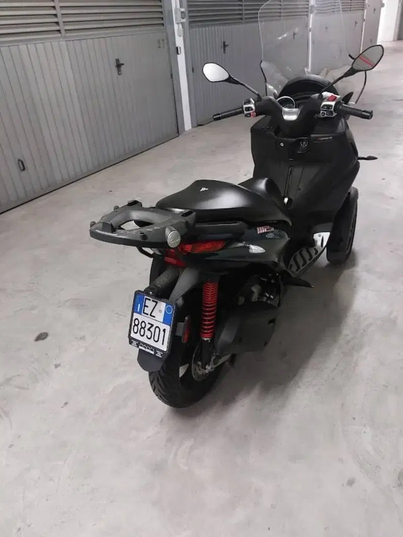 Piaggio MP3 300 ABS Hpe (2021 - 24) (3)