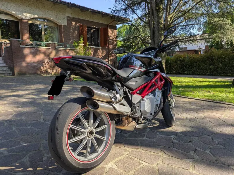 MV Agusta Brutale 1090 R (2012 - 15) (2)