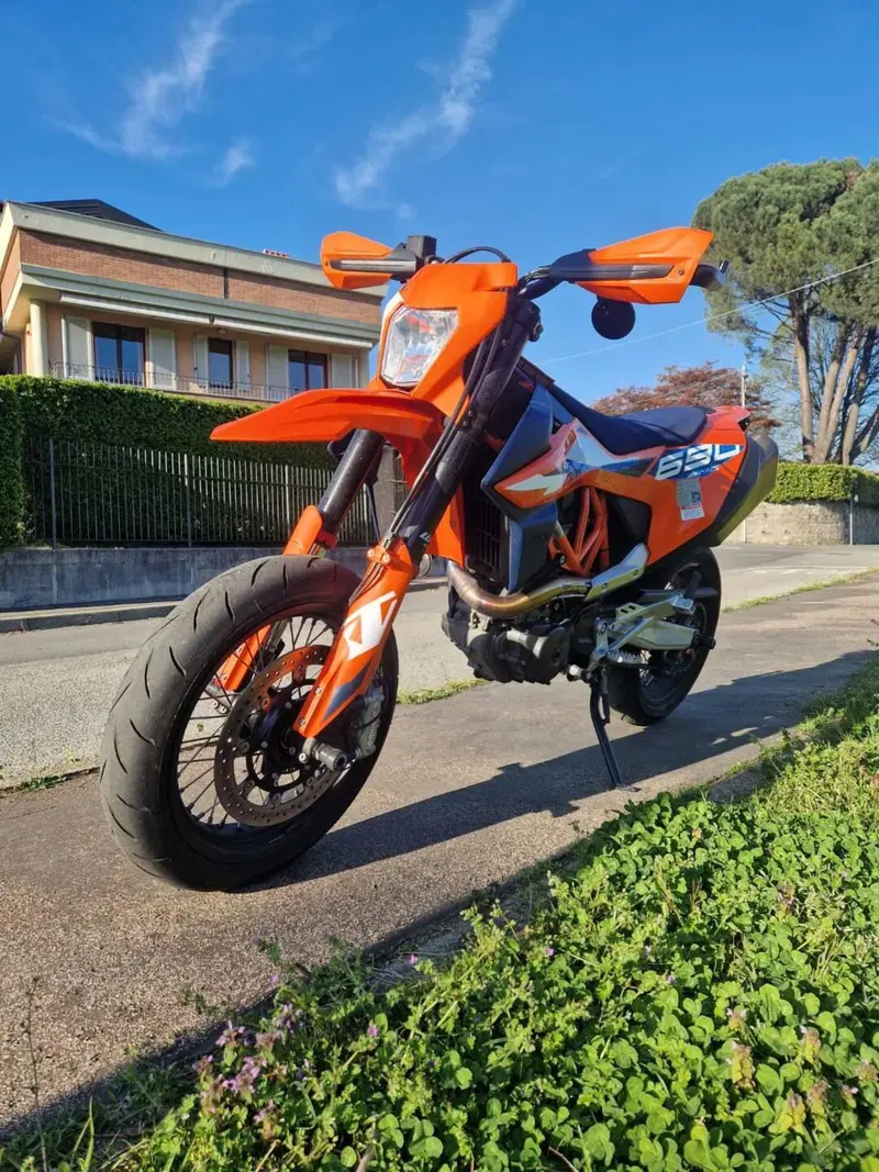KTM 690 SMC R (2023 - 25) (3)