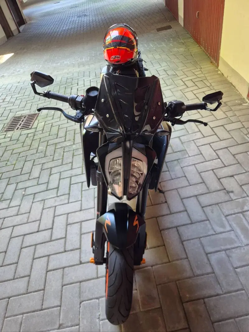KTM 890 Duke R (2020) (2)