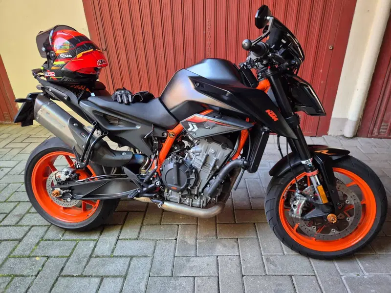 KTM 890 Duke R (2020) (3)
