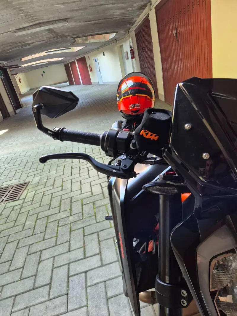 KTM 890 Duke R (2020) (4)