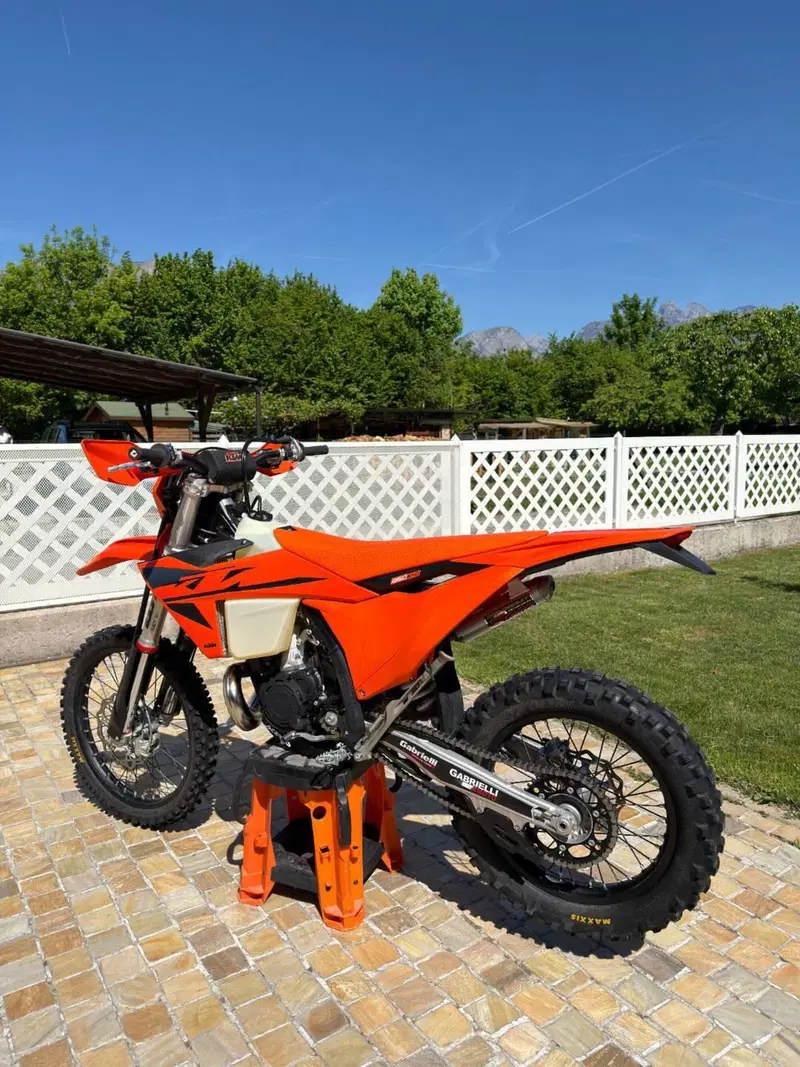 KTM 250 EXC (2025) (3)