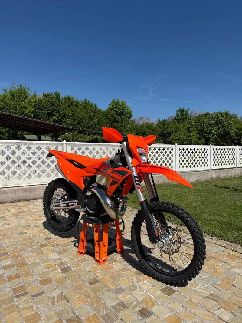 KTM 250 EXC (2025) (4)