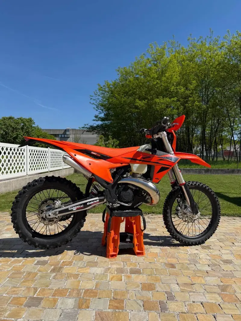 KTM 250 EXC (2025) (5)