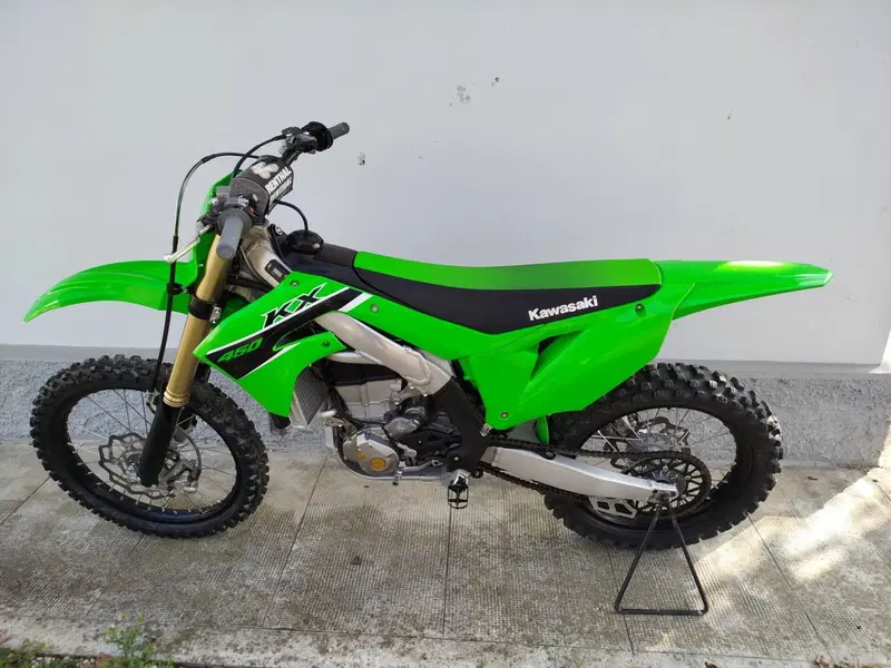 Kawasaki KX 450 F (2023) (4)