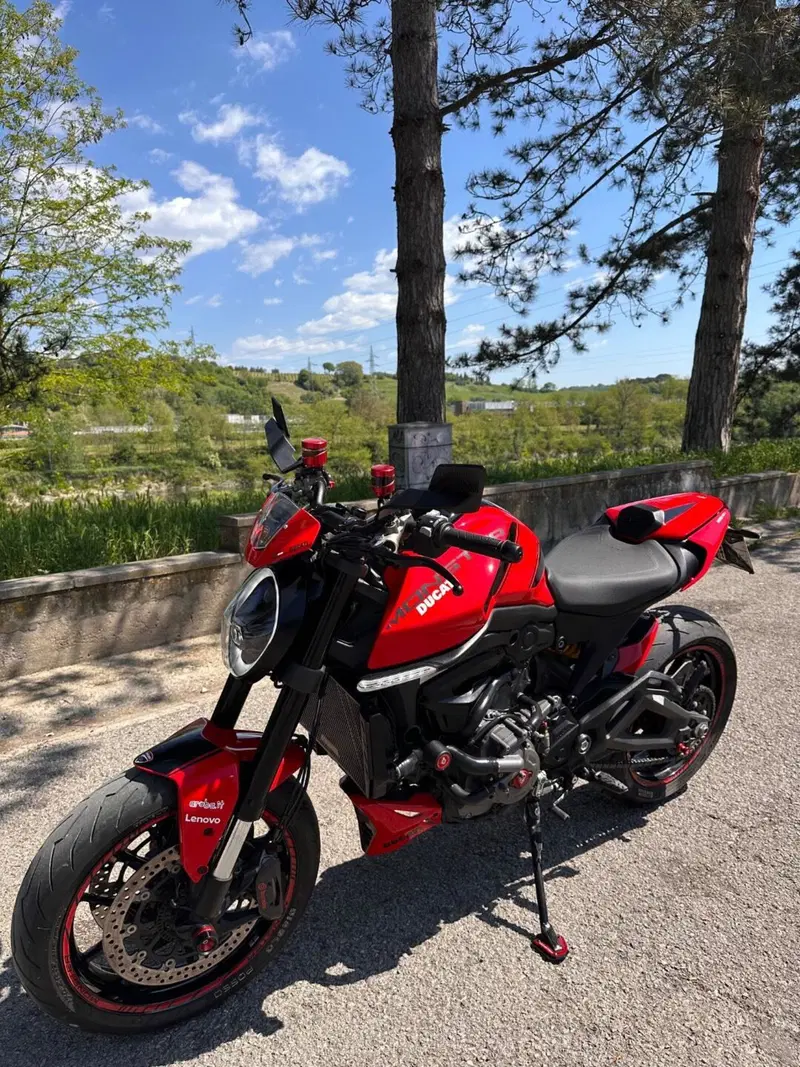 Ducati Monster 937 (2021 - 25) (2)
