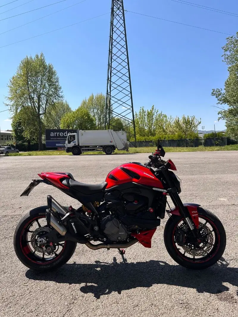 Ducati Monster 937 (2021 - 25) (5)
