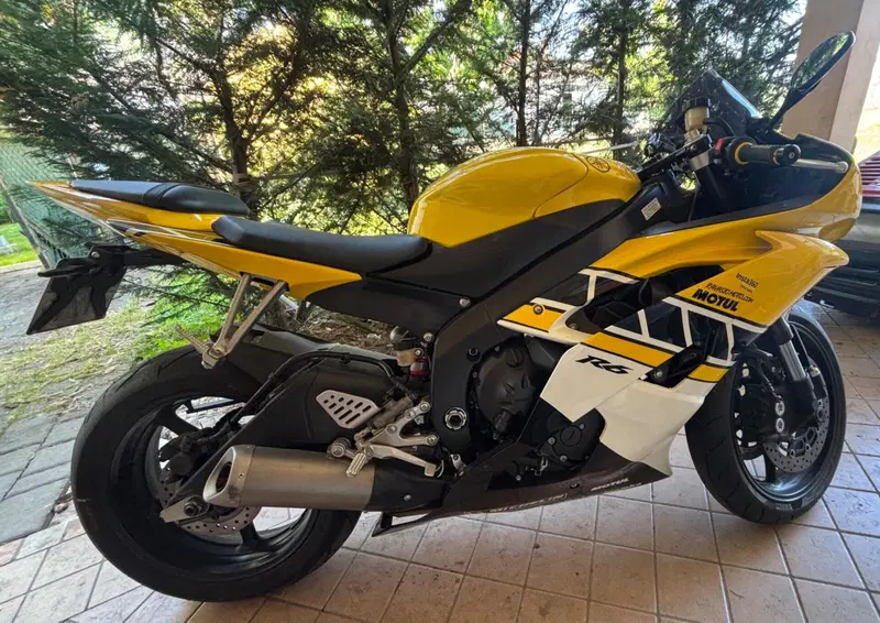 Yamaha YZF R6 (2008 - 09) (2)