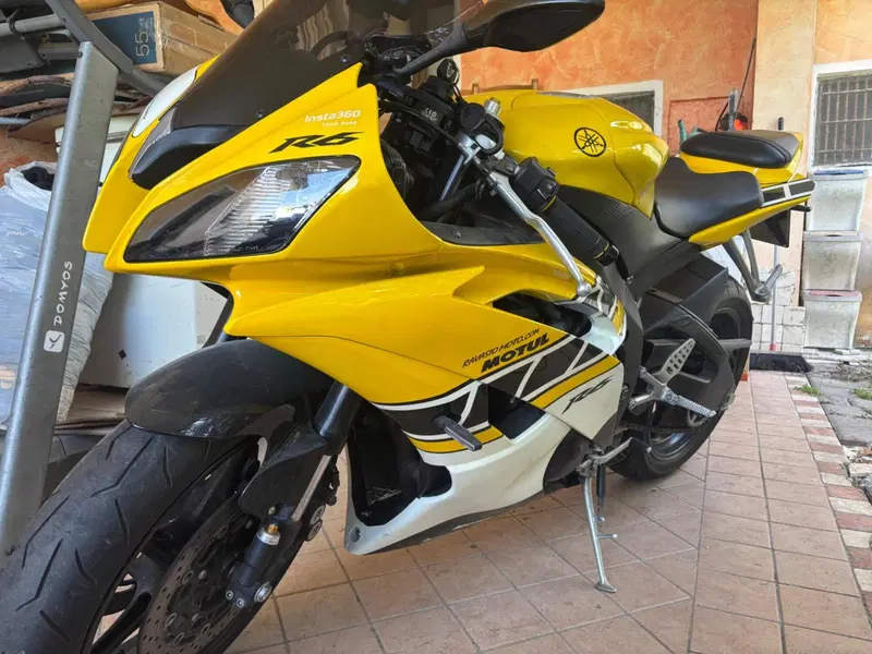Yamaha YZF R6 (2008 - 09) (4)