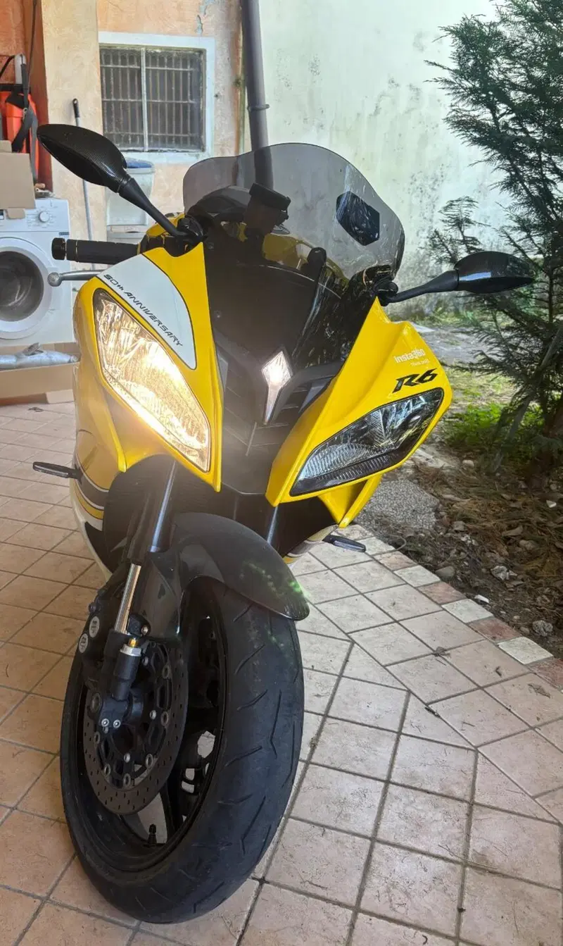 Yamaha YZF R6 (2008 - 09) (7)