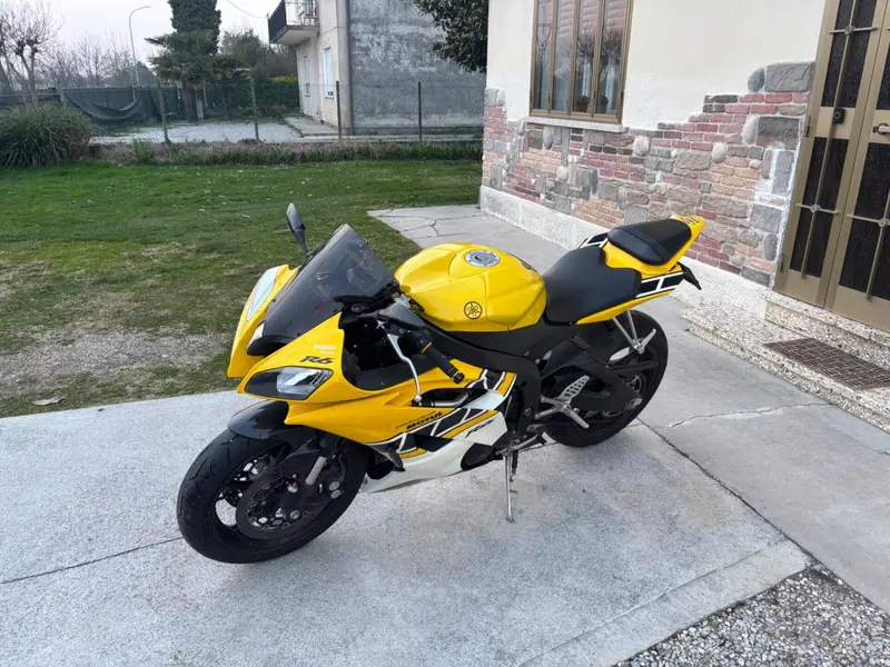 Yamaha YZF R6 (2008 - 09) (10)