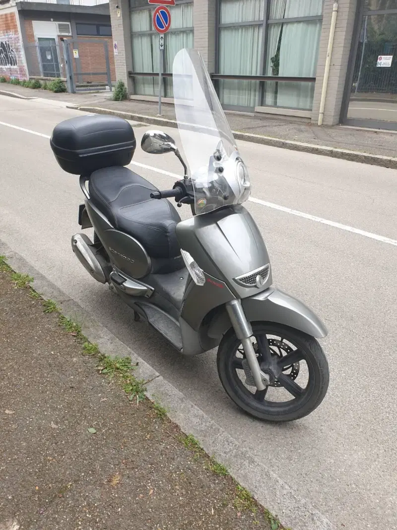 Aprilia Scarabeo 300 Special (2009 - 13) (5)