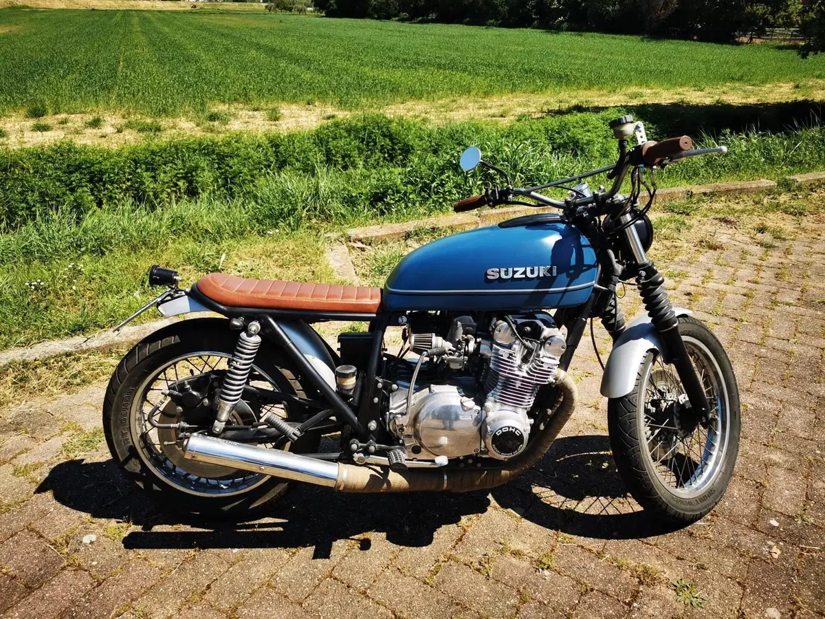 Suzuki GS750 (2)