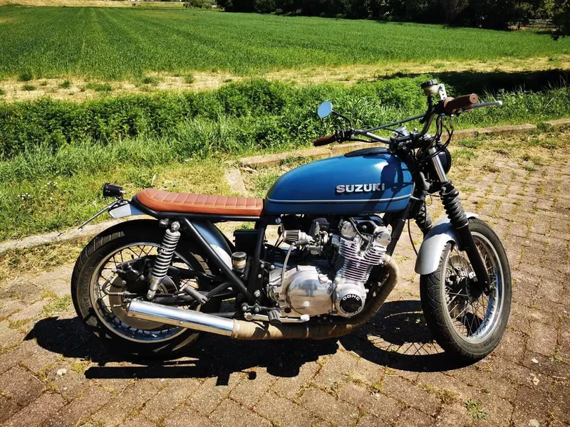 Suzuki GS750 (2)