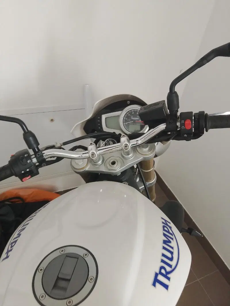 Triumph Street Triple (2007 - 12) (5)