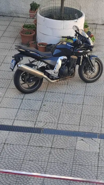Kawasaki Z 750 S usata