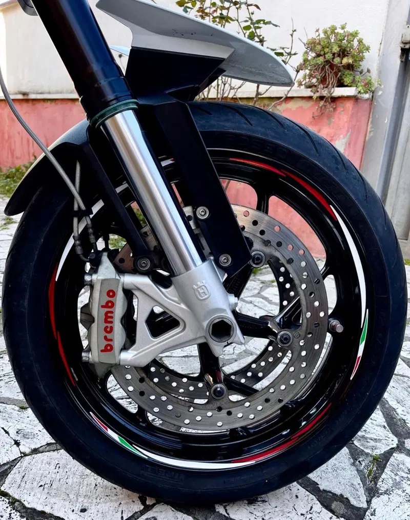 Husqvarna Nuda 900 R ABS (2011 - 13) (5)