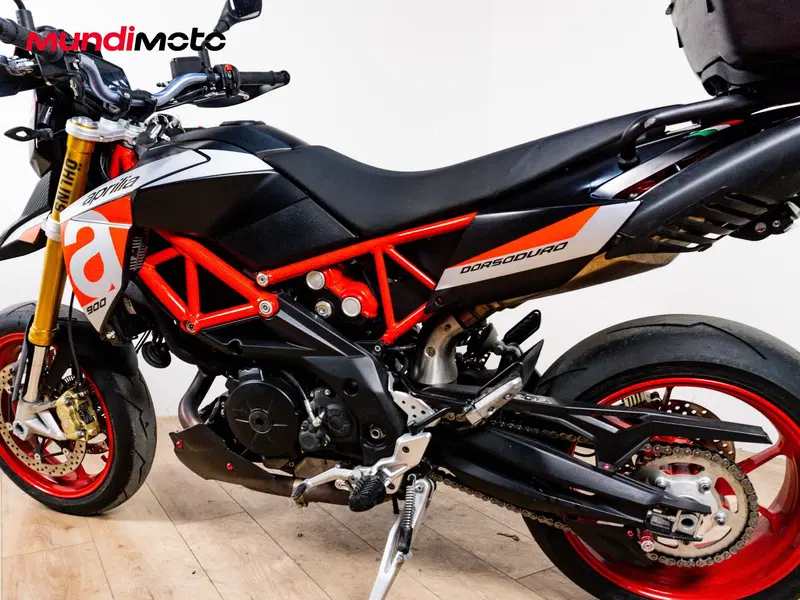 Aprilia Dorsoduro 900 (2017 - 20) (9)