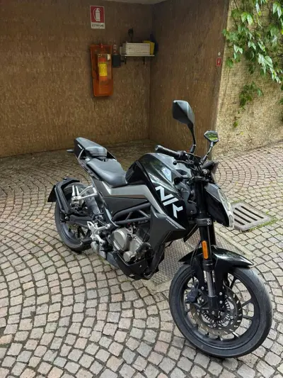CFMOTO 300NK (2021 - 26) usata