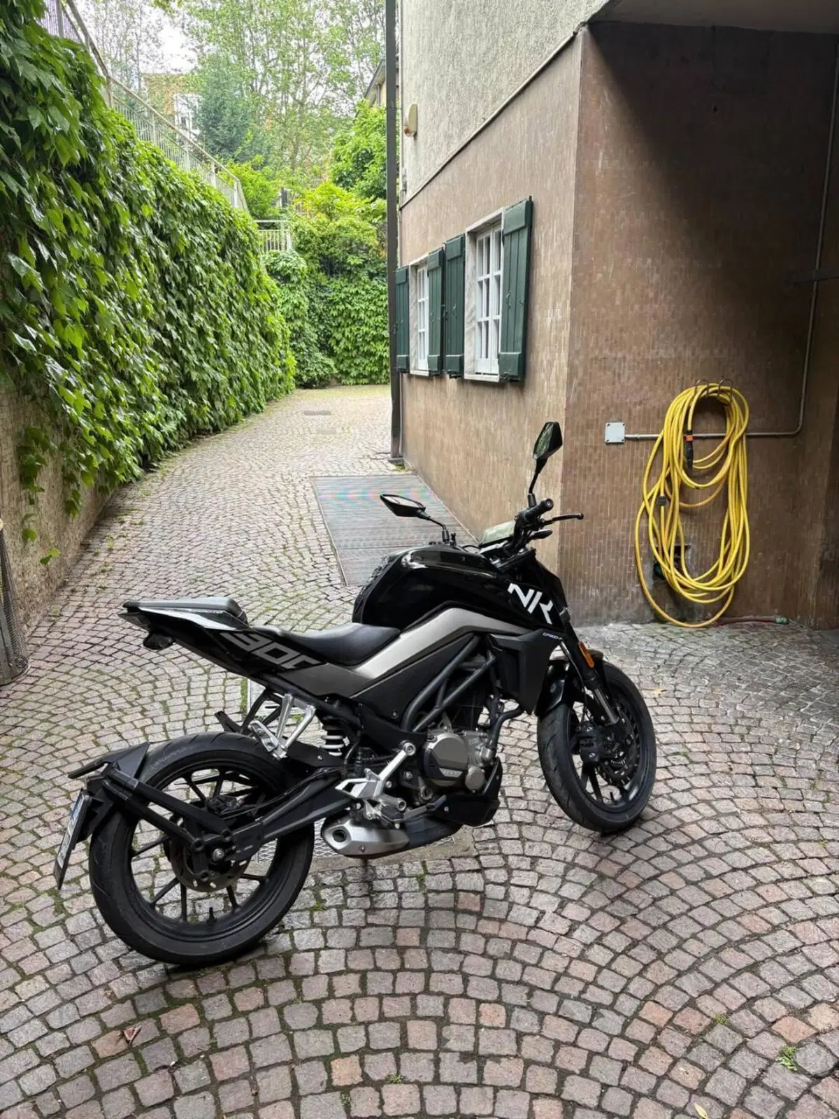 CFMOTO 300NK (2021 - 26) (3)