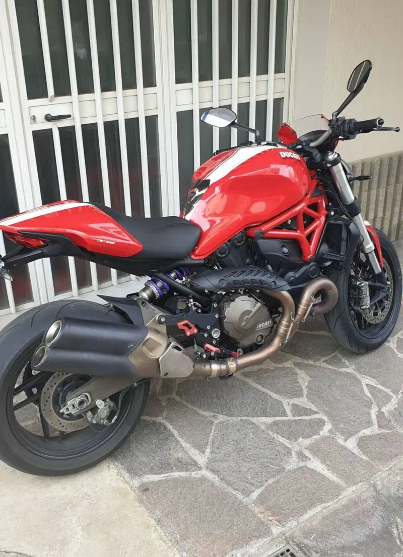 Ducati Monster 821 Stripe ABS (2015 - 17) (4)