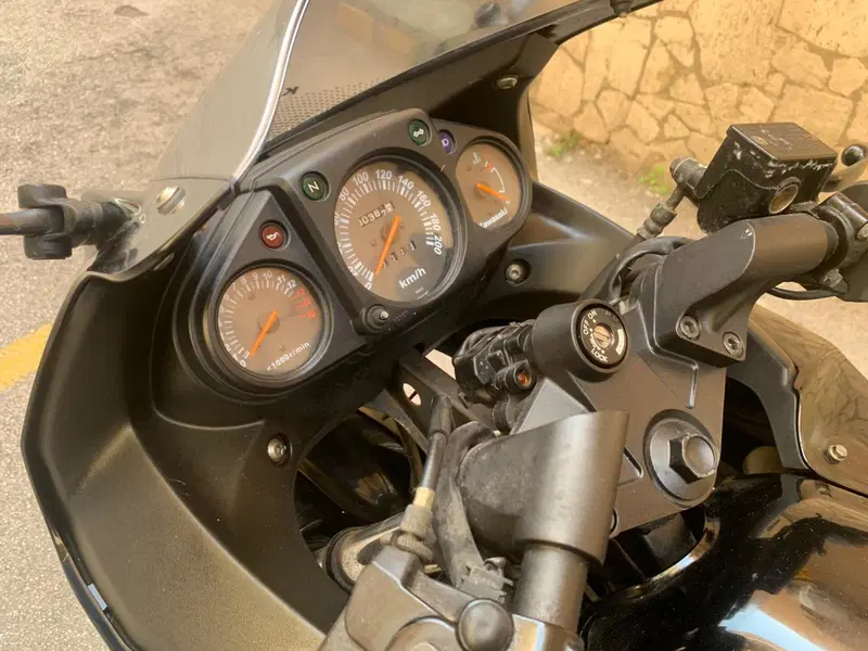 Kawasaki Ninja 250 R (2007 - 13) (11)