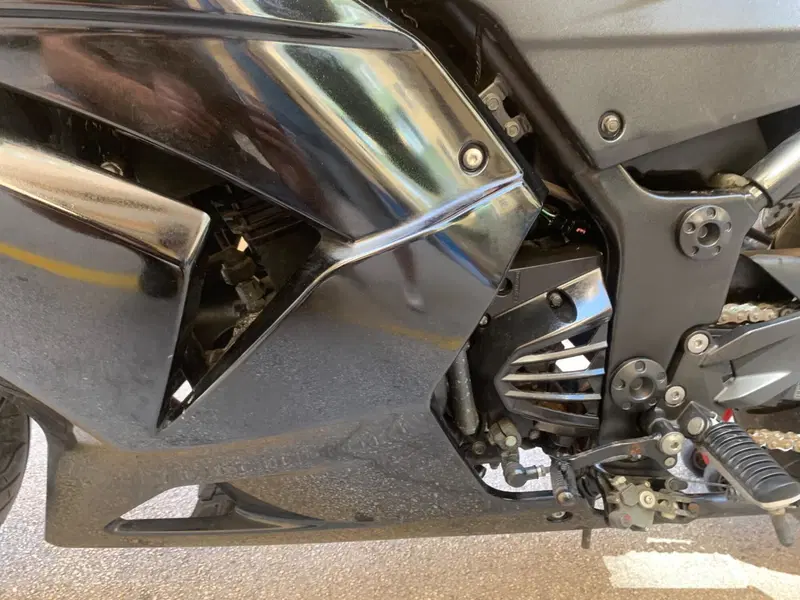 Kawasaki Ninja 250 R (2007 - 13) (12)