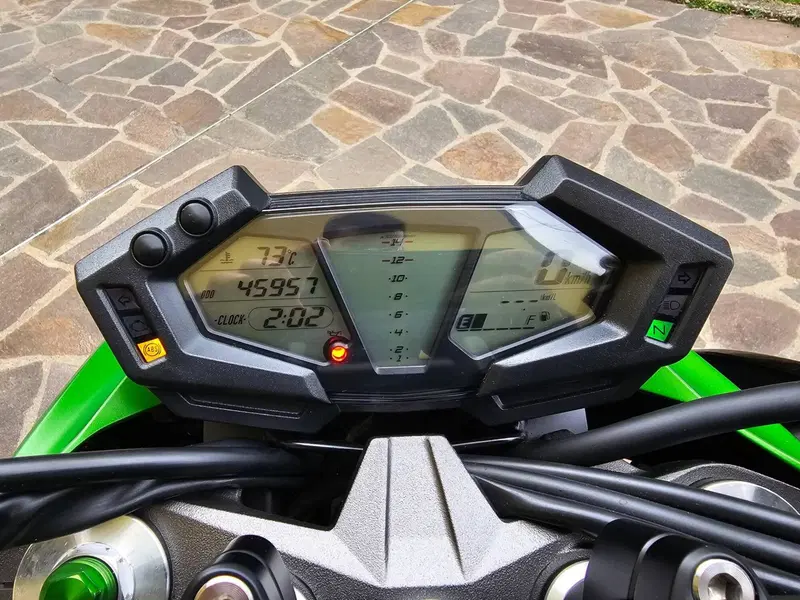 Kawasaki Z 800 e ABS (2012 - 16) (6)