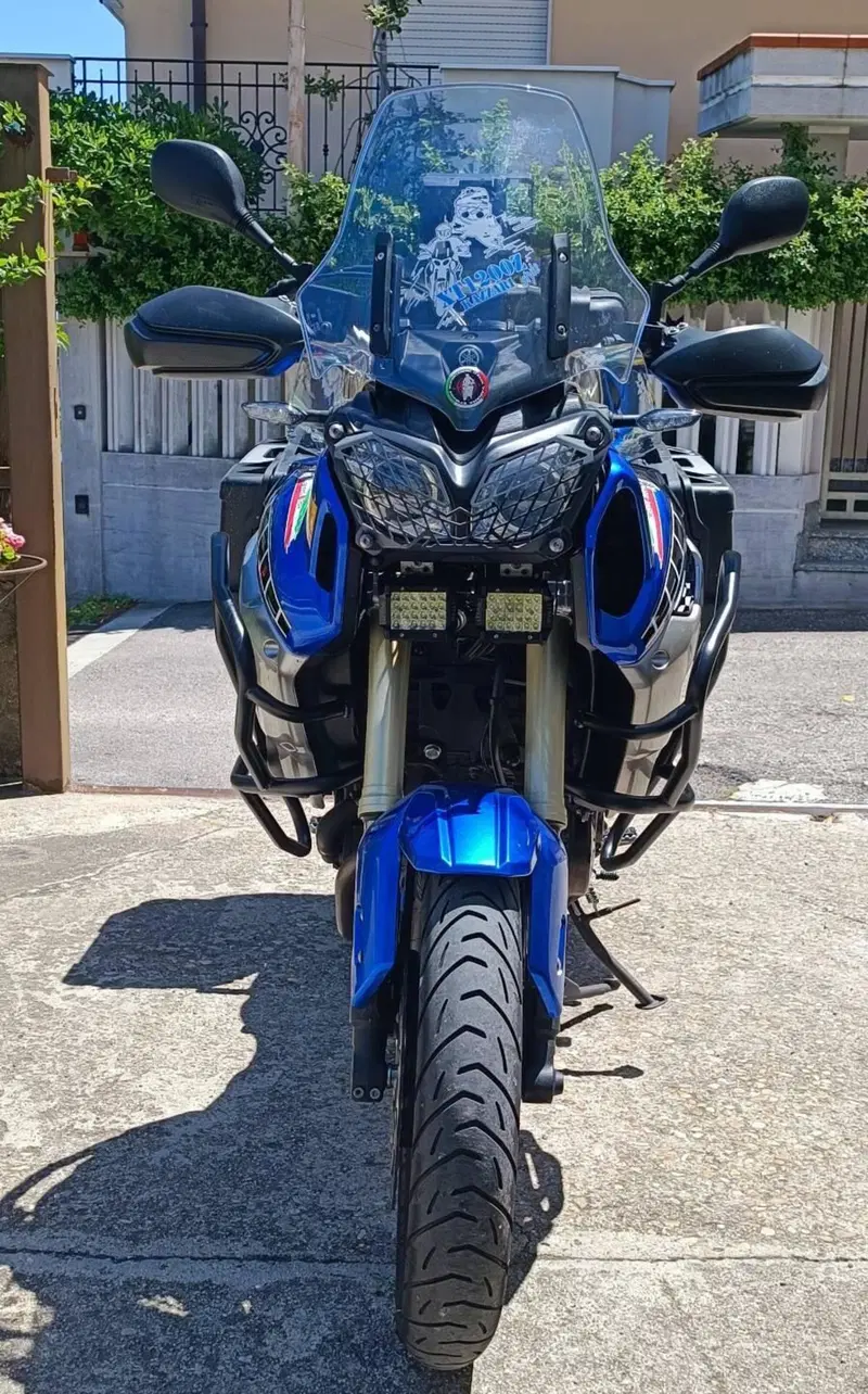Yamaha XT1200Z Super Ténéré First Edition (2010 - 11) (3)
