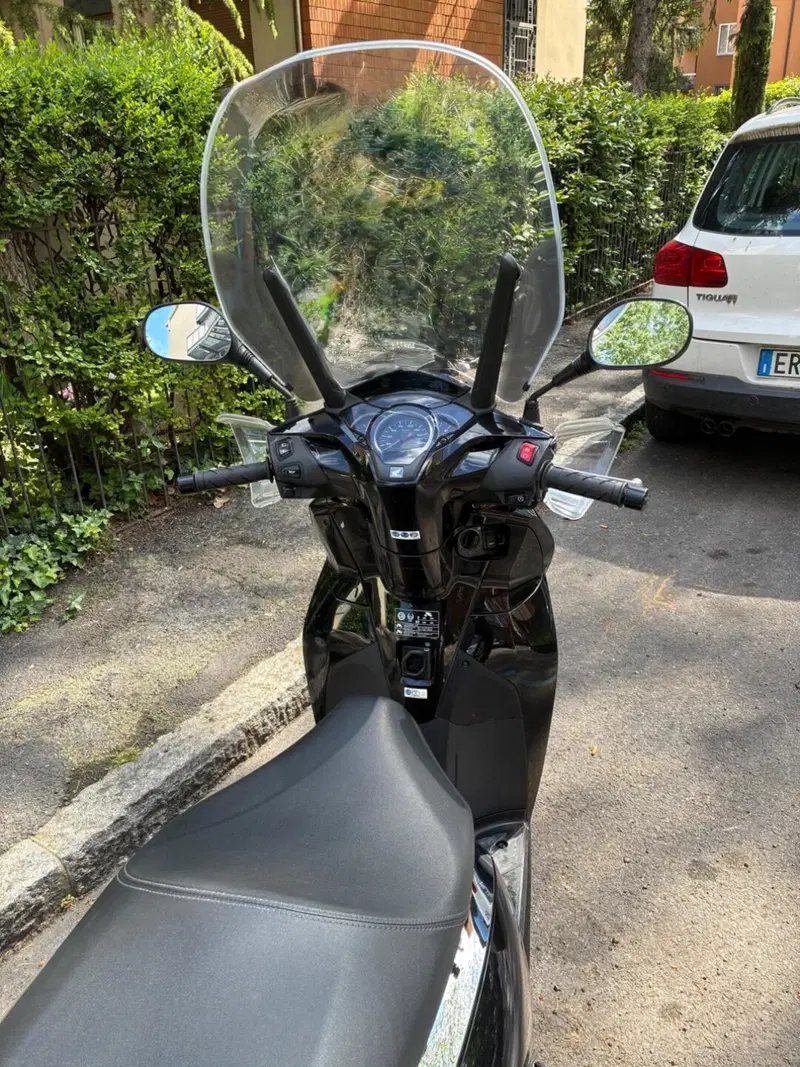 Honda SH 300 i ABS (2016 - 20) (7)