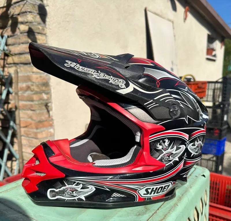 Casco Motocross Shoei (3)