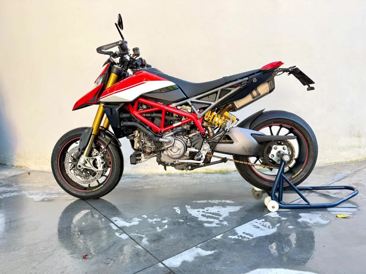 Ducati Hypermotard 950 SP (2019 - 20) (2)