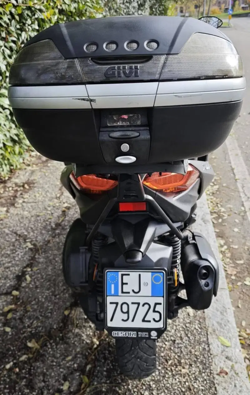 Yamaha X-Max 300 ABS (2017 - 20) (2)