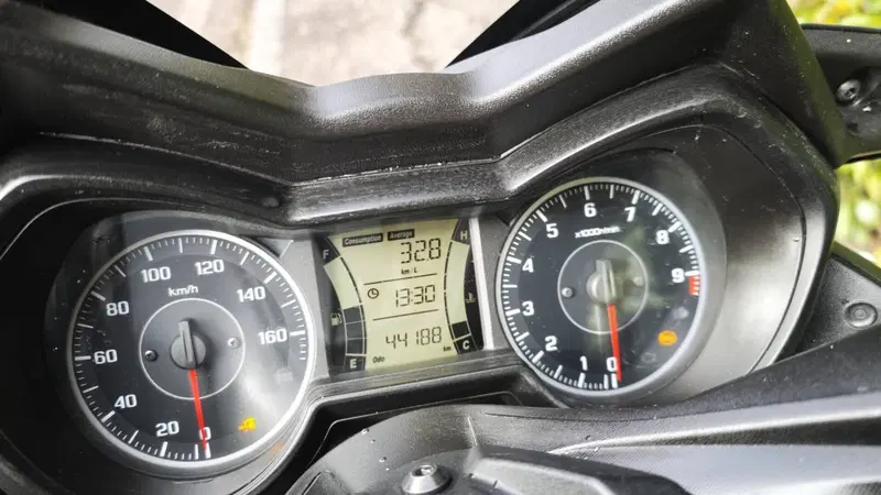 Yamaha X-Max 300 ABS (2017 - 20) (10)